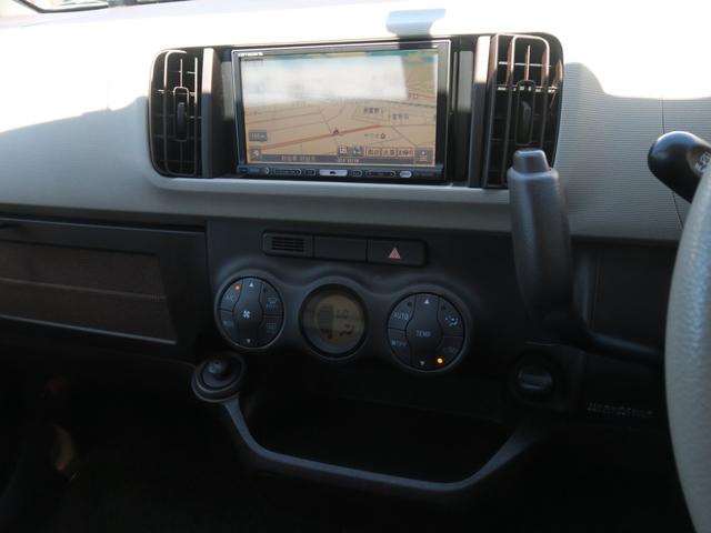 パッソ プラスハナ　４ＷＤ　ナビ　キーレスエントリー　電動格納ミラー　ＣＶＴ　衝突安全ボディ　ベンチシート　ＡＢＳ　ＣＤ　ＤＶＤ再生　エアコン　パワーステアリング　パワーウィンドウ（5枚目）