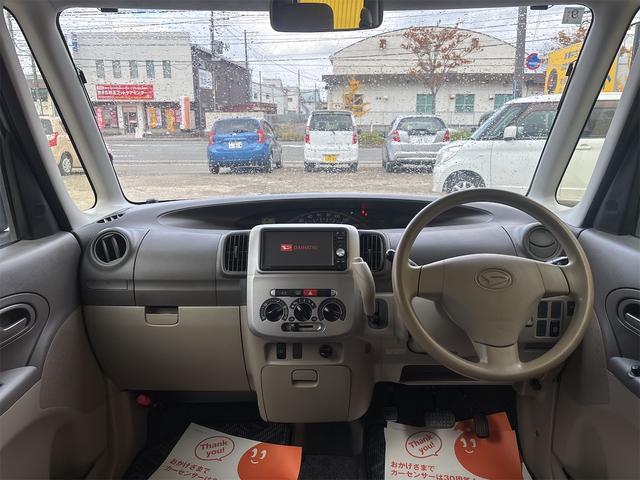 タント Ｌ　４ＷＤ　スライドドア　ナビ　ＴＶ　キーレスエントリー　アイドリングストップ　ベンチシート　ＣＶＴ　盗難防止システム　ＡＢＳ　ＣＤ　ＤＶＤ再生　ＵＳＢ　ミュージックプレイヤー接続可　Ｂｌｕｅｔｏｏｔｈ（2枚目）