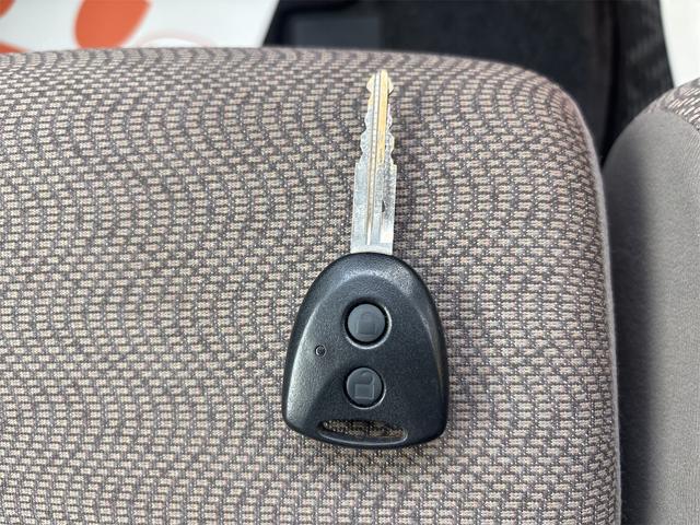 タント Ｌ　４ＷＤ　スライドドア　ナビ　ＴＶ　キーレスエントリー　アイドリングストップ　ベンチシート　ＣＶＴ　盗難防止システム　ＡＢＳ　ＣＤ　ＤＶＤ再生　ＵＳＢ　ミュージックプレイヤー接続可　Ｂｌｕｅｔｏｏｔｈ（11枚目）