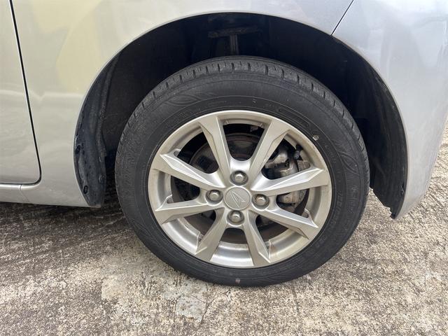 タント Ｌ　４ＷＤ　スライドドア　ナビ　ＴＶ　キーレスエントリー　アイドリングストップ　ベンチシート　ＣＶＴ　盗難防止システム　ＡＢＳ　ＣＤ　ＤＶＤ再生　ＵＳＢ　ミュージックプレイヤー接続可　Ｂｌｕｅｔｏｏｔｈ（20枚目）