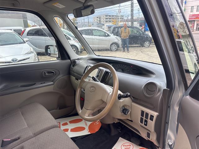 タント Ｌ　４ＷＤ　スライドドア　ナビ　ＴＶ　キーレスエントリー　アイドリングストップ　ベンチシート　ＣＶＴ　盗難防止システム　ＡＢＳ　ＣＤ　ＤＶＤ再生　ＵＳＢ　ミュージックプレイヤー接続可　Ｂｌｕｅｔｏｏｔｈ（21枚目）