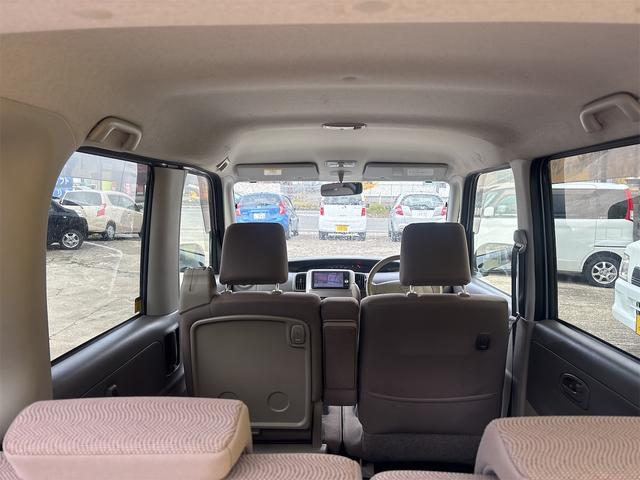 タント Ｌ　４ＷＤ　スライドドア　ナビ　ＴＶ　キーレスエントリー　アイドリングストップ　ベンチシート　ＣＶＴ　盗難防止システム　ＡＢＳ　ＣＤ　ＤＶＤ再生　ＵＳＢ　ミュージックプレイヤー接続可　Ｂｌｕｅｔｏｏｔｈ（30枚目）