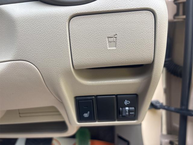 アルト G4 4WD スマートキー 電動格納ミラー シートヒーター CVT 盗難防止システム ABS CD 衝突安全ボディ エアコン パワーステアリング パワーウィンドウ(5枚目)