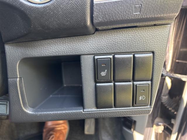 ワゴンＲスティングレー Ｘ　４ＷＤ　ＥＴＣ　ＨＩＤ　スマートキー　電動格納ミラー　シートヒーター　ベンチシート　ＣＶＴ　盗難防止システム　ＡＢＳ　ＣＤ　アルミホイール　衝突安全ボディ　エアコン　パワーステアリング（8枚目）