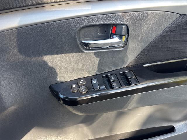 ワゴンＲスティングレー Ｘ　４ＷＤ　ＥＴＣ　ＨＩＤ　スマートキー　電動格納ミラー　シートヒーター　ベンチシート　ＣＶＴ　盗難防止システム　ＡＢＳ　ＣＤ　アルミホイール　衝突安全ボディ　エアコン　パワーステアリング（11枚目）