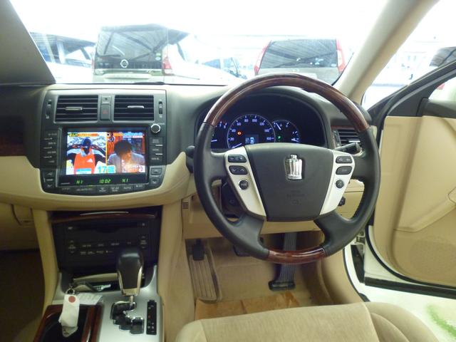 クラウン ３．０ロイヤルサルーンｉ－Ｆｏｕｒ　プレミアムＥＤ　４ＷＤ　純正ＨＤＤナビ　ＴＶ　Ｂカメラ　ＥＴＣ　サンルーフ　パワーシート（15枚目）