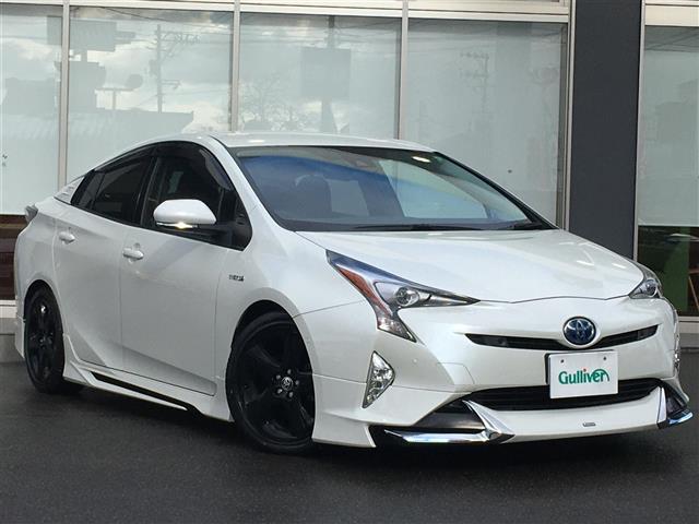 トヨタ プリウス Aツーリングセレクション 純正9インチナビ DVD