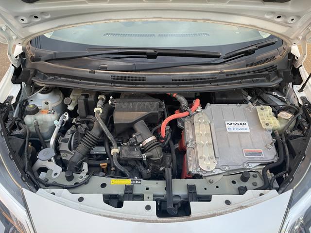 ノート e-パワー X ワンオーナー 純正メモリーナビ 衝突被害軽減システム アラウンドビューモニター スマート・ルームミラー ステアリングリモコン ドライブレコーダー オートライト プッシュスタート ドアバイザー(25枚目)