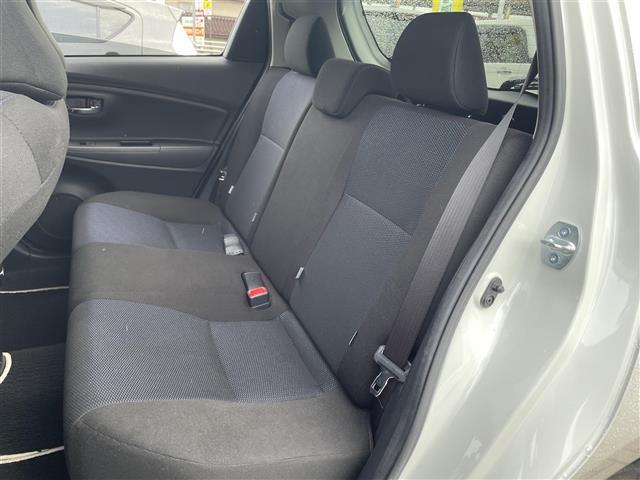 ヴィッツ １．３Ｆ　ＬＥＤエディション　４ＷＤ　純正メモリーナビ　純正エンジンスターター　バックカメラ　ビルトインＥＴＣ　ドライブレコーダー　オートライト　ＬＥＤライト　プッシュスタート　ドアバイザー　フロアマット（17枚目）