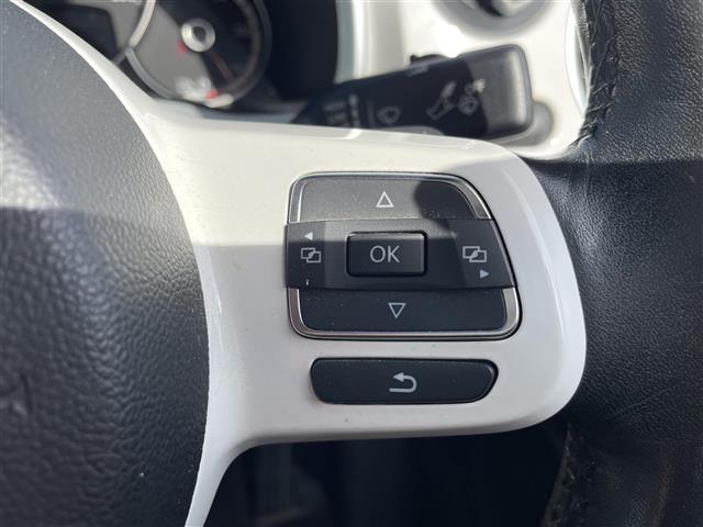 【リヤシート】後席もゆったりドライブを楽しめます。ガリバーでご購入いただきましたら、内外装はプロこだわりのクリーニングで清潔なおクルマでご納車させていただきます！