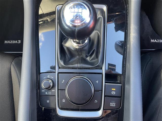 ＭＡＺＤＡ３ファストバック １５Ｓツーリング　ワンオーナー　純正メモリーナビ　３６０°セーフティパッケージ　レーダークルーズ　ヘッドアップディスプレイ　クリアランスソナー　ステアリングリモコン　ドライブレコーダー　オートライト　ＬＥＤライト（8枚目）