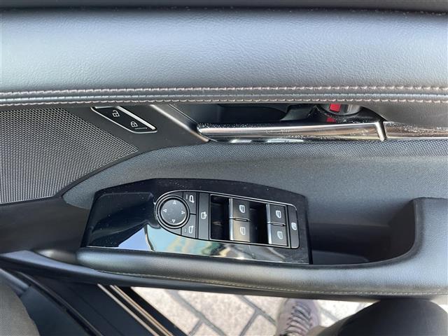 ＭＡＺＤＡ３ファストバック １５Ｓツーリング　ワンオーナー　純正メモリーナビ　３６０°セーフティパッケージ　レーダークルーズ　ヘッドアップディスプレイ　クリアランスソナー　ステアリングリモコン　ドライブレコーダー　オートライト　ＬＥＤライト（13枚目）