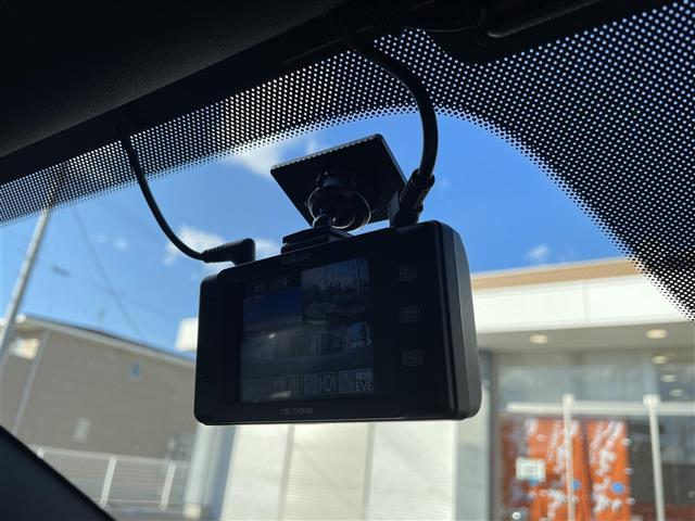 ＭＡＺＤＡ３ファストバック １５Ｓツーリング　ワンオーナー　純正メモリーナビ　３６０°セーフティパッケージ　レーダークルーズ　ヘッドアップディスプレイ　クリアランスソナー　ステアリングリモコン　ドライブレコーダー　オートライト　ＬＥＤライト（15枚目）