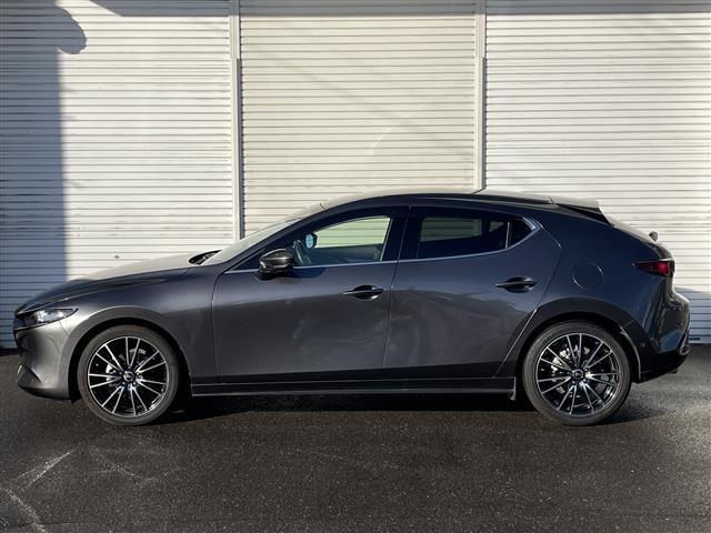 ＭＡＺＤＡ３ファストバック １５Ｓツーリング　ワンオーナー　純正メモリーナビ　３６０°セーフティパッケージ　レーダークルーズ　ヘッドアップディスプレイ　クリアランスソナー　ステアリングリモコン　ドライブレコーダー　オートライト　ＬＥＤライト（31枚目）