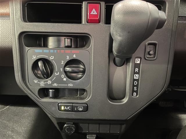 タンク Ｘ　Ｓ　純正メモリーナビ　社外１４インチＡＷ　片側パワースライドドア　スマートアシスト３　アイドリングストップ　コーナーセンサー　ステアリングリモコン　オートハイビーム　オートライト　バックカメラ　ＥＴＣ（6枚目）