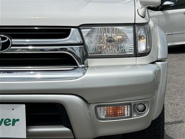 ハイラックスサーフ ＳＳＲ－Ｇ　４ＷＤ／Ｃａｒｒｏｚｚｅｒｉａオーディオ／ＣＤ／ＡＭ／ＦＭ／音楽再生／オートエアコン／バックドアガラス開閉／ＡＣ１００Ｖ／ハロゲンヘッドライト／純フロアマット／純ドアバイザー／Ｗエアバック／スペアキー（29枚目）