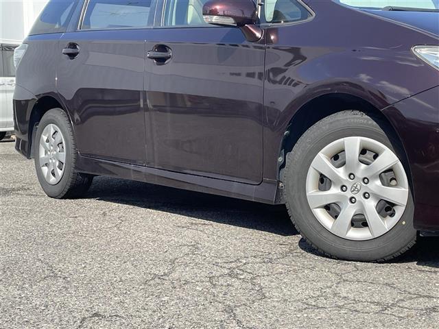 ウィッシュ 1.8X 純正SDナビ(AM/FM/BT) 3列シート ETC 電格ミラー HIDヘッドライト ABS 横滑り防止装置 盗難防止装置 純正フロアマッド 純正ドアバイザー スペアキー1本 カーテンエアバッグ(16枚目)