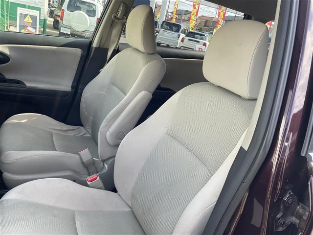 ウィッシュ 1.8X 純正SDナビ(AM/FM/BT) 3列シート ETC 電格ミラー HIDヘッドライト ABS 横滑り防止装置 盗難防止装置 純正フロアマッド 純正ドアバイザー スペアキー1本 カーテンエアバッグ(18枚目)