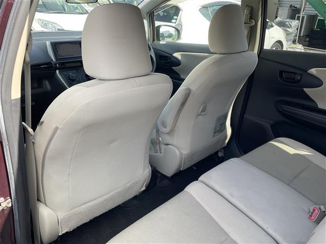 ウィッシュ 1.8X 純正SDナビ(AM/FM/BT) 3列シート ETC 電格ミラー HIDヘッドライト ABS 横滑り防止装置 盗難防止装置 純正フロアマッド 純正ドアバイザー スペアキー1本 カーテンエアバッグ(19枚目)