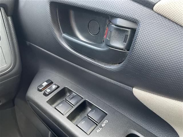 ウィッシュ 1.8X 純正SDナビ(AM/FM/BT) 3列シート ETC 電格ミラー HIDヘッドライト ABS 横滑り防止装置 盗難防止装置 純正フロアマッド 純正ドアバイザー スペアキー1本 カーテンエアバッグ(32枚目)