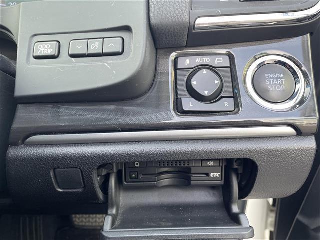 クラウン アスリートＳ　サンルーフ　純正ナビ　フルセグ　Ｂカメラ　クルーズコントロール（8枚目）