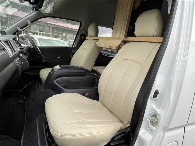 ハイエースワゴン グランドキャビン　ワンオーナー／４ＷＤ／純正ナビ／フルセグＴＶ／ＣＤ／ＤＶＤ／ＦＭ・ＡＭ／Ｂｌｕｅｔｏｏｔｈ／ＥＴＣ／ドラレコ／片側パワスラ／全周囲カメラ／レーンアシスト／デジタルインナーミラー／レーダー探知機（10枚目）