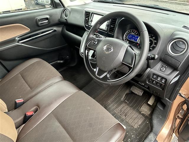 デイズルークス ハイウェイスター　Ｘ　Ｖセレクション　４ＷＤ　純正ナビ（ＣＤ／ＤＶＤ／ＦＭ／ＡＭ／ＢＴ／ＴＶ）　Ｄ席シートヒーター　アイドリングストップ　両側ＰＷスライドドア　オートハイビーム　ＥＴＣ　Ｂカメラ　純正ノーマルＡＷ４本積込み（12枚目）