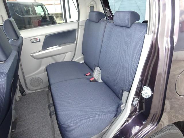 セカンドシートも綺麗