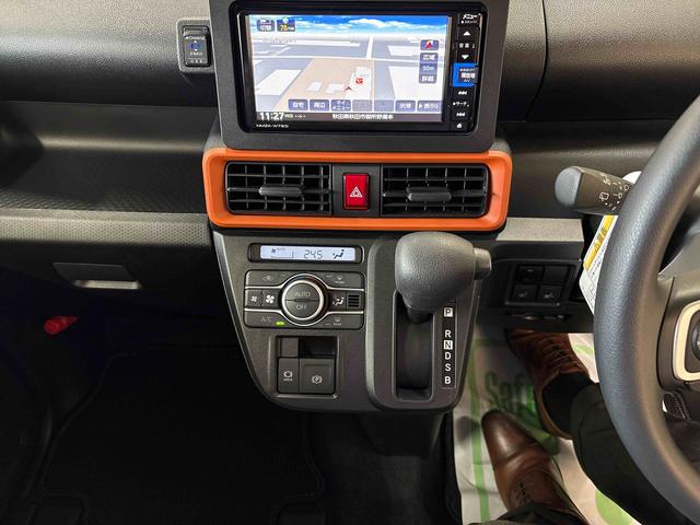 タント ファンクロス 純正ナビ LEDヘッドライト/フォグランプ オートエアコン/ライト/ハイビーム/電動ドアミラー ドライブレコーダー ETC コーナーセンサー 両側電動スライドドア 運転席・助手席シートヒーター(11枚目)