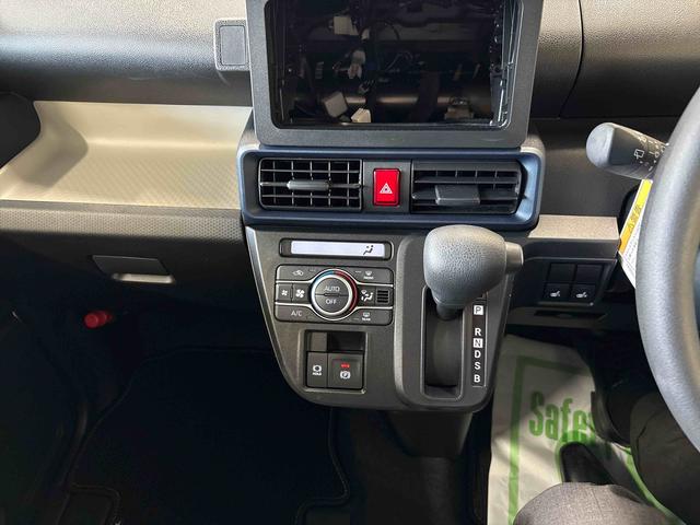 タント Ｘ　４ＷＤ　ＬＥＤヘッドライト　オートエアコン／ライト／ハイビーム／電動ドアミラー　コーナーセンサー　助手席電動スライドドア　電動パーキングブレーキ　チルトステアリング　運転席シートリフター（11枚目）