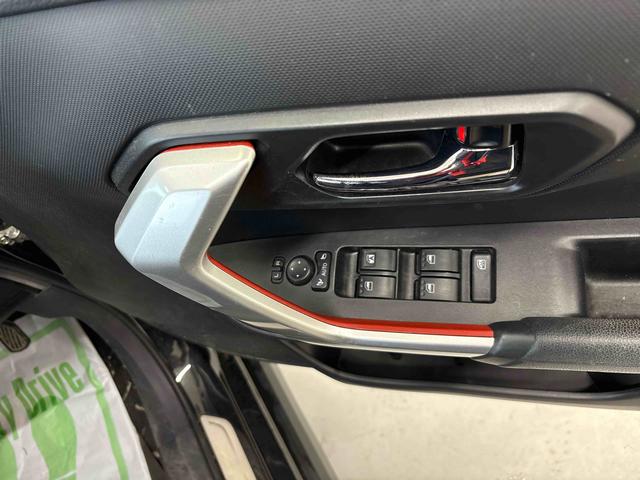 �I�[�g�d���i�[���h�A�~���[�X�C�b�`�E�p���[�E�B���h�D�X�C�b�`�ł��B