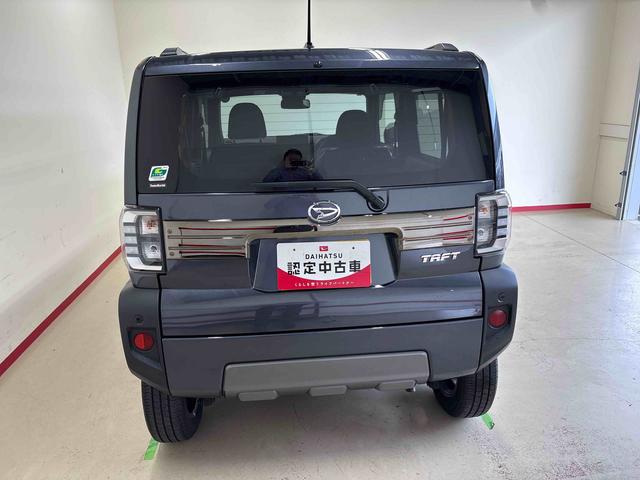 タフト Ｇターボ　クロムベンチャー　４ＷＤ　ディスプレイオーディオ　ＬＥＤヘッドライト／フォグランプ　オートエアコン／ライト／ハイビーム／電動ドアミラー　電動パーキングブレーキ　クルーズコントロール　運転席・助手席シートヒーター（3枚目）