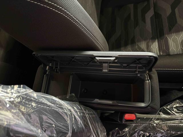 タフト Ｇターボ　クロムベンチャー　４ＷＤ　ディスプレイオーディオ　ＬＥＤヘッドライト／フォグランプ　オートエアコン／ライト／ハイビーム／電動ドアミラー　電動パーキングブレーキ　クルーズコントロール　運転席・助手席シートヒーター（40枚目）