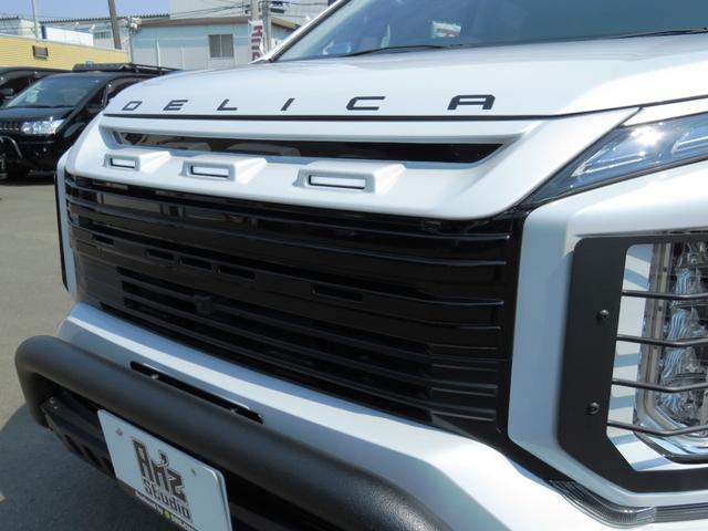 デリカＤ：５ Ｐ　アルパインビックＸ１１型ナビ＆１２．８型後席モニター◆ＥＴＣ２．０◆ＫＡＤＤＩＳルーフラック＆Ｒラダー＆トレイルヒッチ＆テールガード◆ＸＪ０６ホイール＆ＢＦＡＴタイヤ◆ＪＡＯＳオバフェン＆ＬＥＤグリル（7枚目）