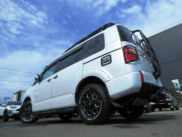 デリカＤ：５ Ｐ　アルパインビックＸ１１型ナビ＆１２．８型後席モニター◆ＥＴＣ２．０◆ＫＡＤＤＩＳルーフラック＆Ｒラダー＆トレイルヒッチ＆テールガード◆ＸＪ０６ホイール＆ＢＦＡＴタイヤ◆ＪＡＯＳオバフェン＆ＬＥＤグリル（15枚目）