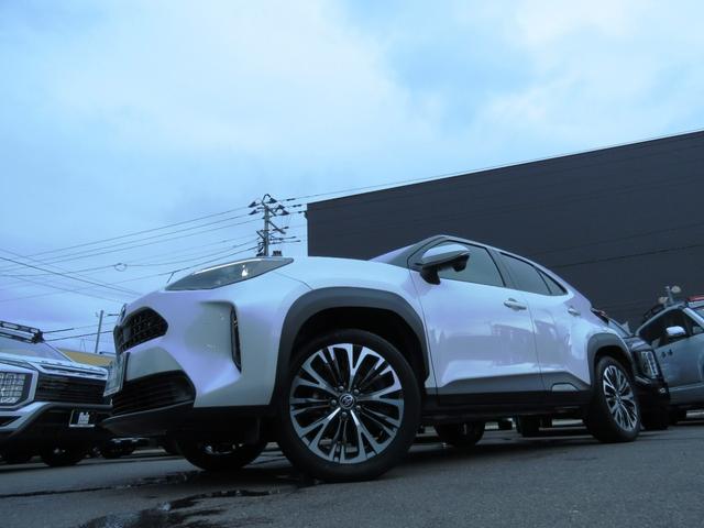 ヤリスクロス Ｚ　ブラインドスポットモニター横滑り防止装置／イモビライザー／ナビバックカメラ／レダクル／スマートキーＬＥＤヘッドライト／ＥＴＣ／前席シートヒーター／ステアリングヒーター／Ｂｌｕｅｔｏｏｈ／レーンアシスト（3枚目）