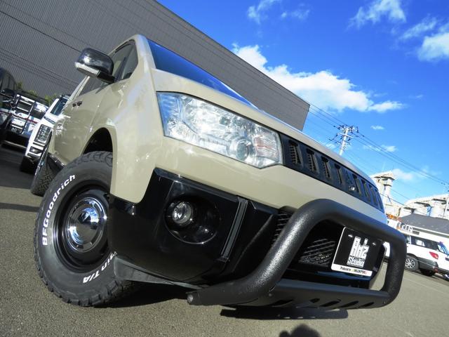 デリカＤ：５ シャモニー　４ＷＤ／ＮＥＷ全塗装ヴィンテージ仕様ＤＥＡＮクロスカントリー＆ＢＦグッドリッチＡＴタイヤＧＯＱＢＵＴＯ－ＲＥＶＯバンパーガードラプター塗装／ＭＡＤＬＹＳスモークテールガーニッシュＩＰＦドアプロテクター（7枚目）