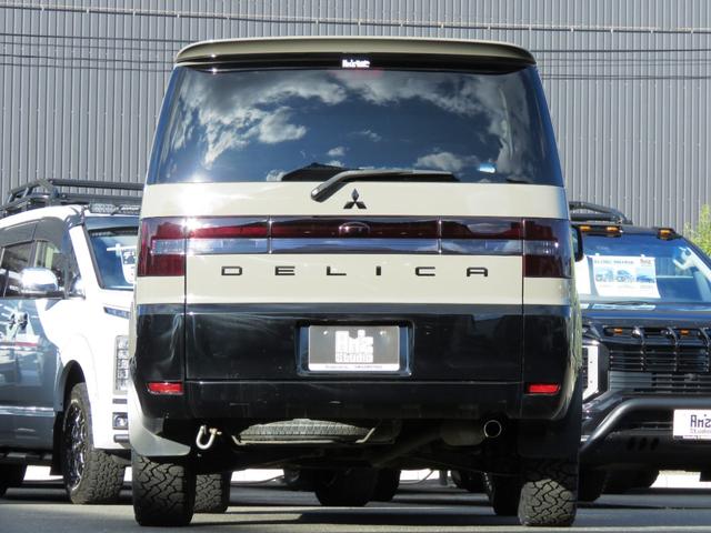 デリカＤ：５ シャモニー　４ＷＤ／ＮＥＷ全塗装ヴィンテージ仕様ＤＥＡＮクロスカントリー＆ＢＦグッドリッチＡＴタイヤＧＯＱＢＵＴＯ－ＲＥＶＯバンパーガードラプター塗装／ＭＡＤＬＹＳスモークテールガーニッシュＩＰＦドアプロテクター（12枚目）