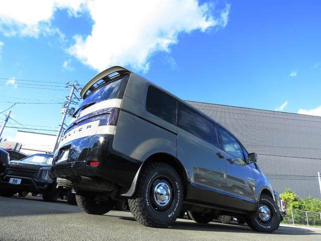 デリカＤ：５ シャモニー　４ＷＤ／ＮＥＷ全塗装ヴィンテージ仕様ＤＥＡＮクロスカントリー＆ＢＦグッドリッチＡＴタイヤＧＯＱＢＵＴＯ－ＲＥＶＯバンパーガードラプター塗装／ＭＡＤＬＹＳスモークテールガーニッシュＩＰＦドアプロテクター（14枚目）