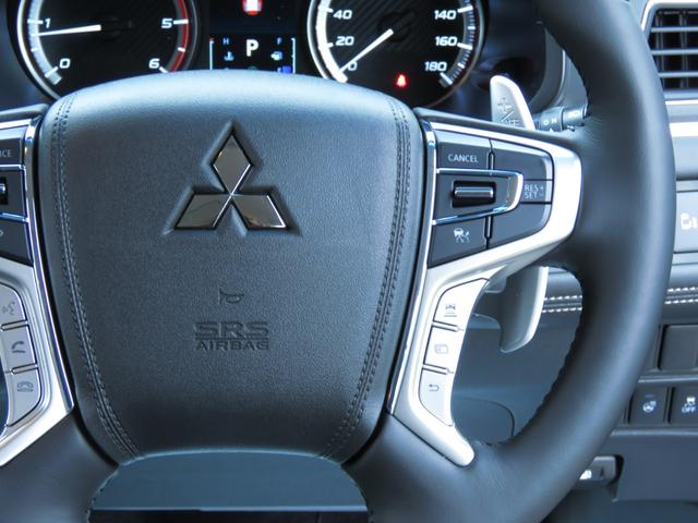 レーダークルーズコントロール＆パドルシフト＆ステアリングヒーター付きです