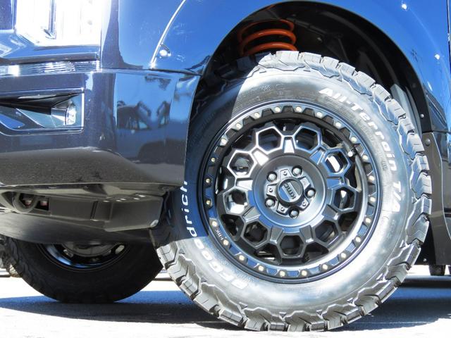 デリカD:5 P 4WDターボ/AmzStudio1.2UPリフトアップ/10.1型フルセグナビ全方位アラビューカメラ/ETC/新KM545トレック17インチアルミBFATタイヤ/レダクル&衝突軽減/前席シートヒーター(6枚目)