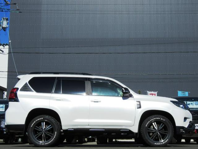 ランドクルーザープラド ＴＸ　Ｌパッケージ　４ＷＤ純正ベージュ革シート／サンルーフ／Ｍ’Ｚ　ＳＰＥＥＤ４本出しマフラー／２０インチアルミ＆ＴＯＹＯオープンカントリーＲ／Ｔタイヤ／フルセグナビＢカメラ／両側サイドステップ／トヨタセーフティセンス（22枚目）