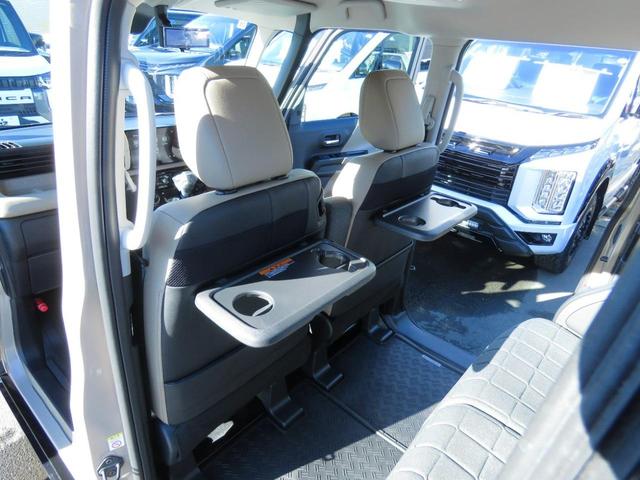 デリカミニ Ｔ　プレミアム　デリマルパッケージ　Ｇｏｏｇｌｅ搭載インフォテイメントシステムナビフルセグ・寒冷地プラスパッケージ・３Ｄ全方位カメラ・デジタルインナーミラ―・ＥＴＣ２．０・マイパイロット・リアサーキュレーター・有料色・届出済み未使用車（34枚目）