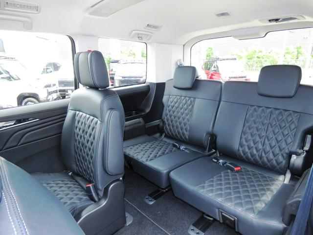 �f���J�c�F�T�̂R��ڃV�[�g�͑�l������Ă���������鎖���o���܂�