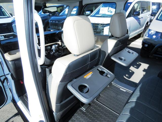 �h�����N�z���_�[��e�[�u�����t���Ă��܂��I