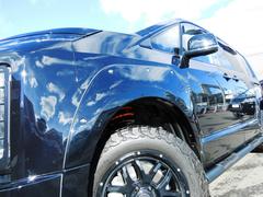 �����С��ե������������դ��ù��򤻤����ꥸ�ʥ���ߡ��ܥ�Ȥˤ�äƥ����ɥӥ塼��磻��ɤ˻�Ω�Ƥ륫������ѡ��ġ� 7