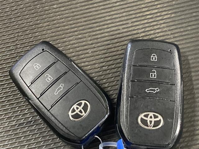 ハリアー Ｚ　レザーパッケージ　サンルーフ　４ＷＤ　フルセグ　メモリーナビ　ミュージックプレイヤー接続可　バックカメラ　衝突被害軽減システム　ＥＴＣ　ドラレコ　ＬＥＤヘッドランプ　ウオークスルー　ワンオーナー（39枚目）