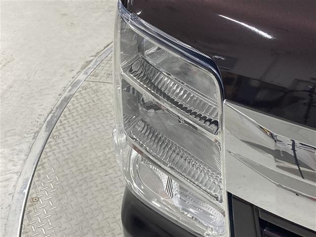 明るく遠くまで照らす光量で夜間走行の視認性を高めます。