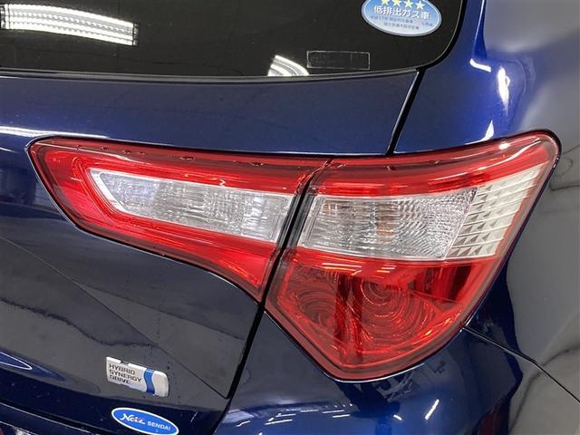 ヴィッツ ハイブリッドＦ　セーフティーエディションＩＩＩ　フルセグ　メモリーナビ　ＤＶＤ再生　バックカメラ　衝突被害軽減システム　ＥＴＣ　ＬＥＤヘッドランプ（7枚目）