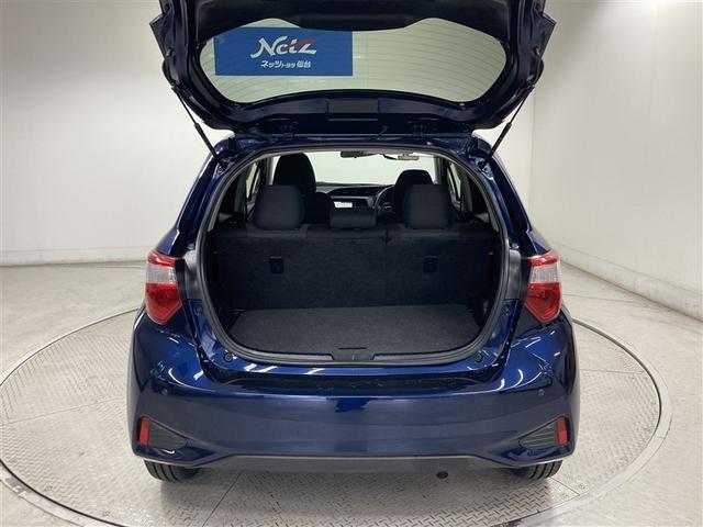 ヴィッツ ハイブリッドＦ　セーフティーエディションＩＩＩ　フルセグ　メモリーナビ　ＤＶＤ再生　バックカメラ　衝突被害軽減システム　ＥＴＣ　ＬＥＤヘッドランプ（12枚目）